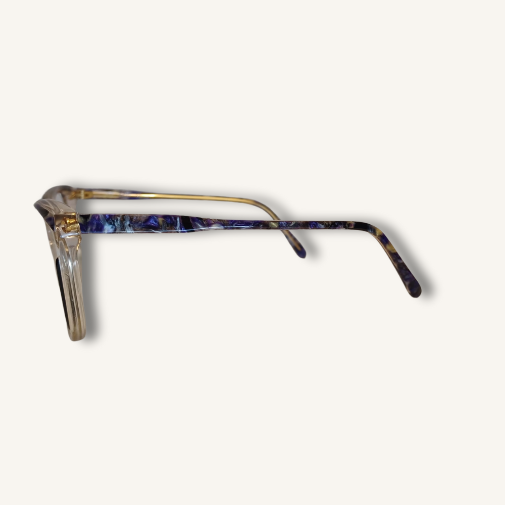 Gafas monturas vintage originales, modelo exclusivo La forma del agua. Sólo una unidad disponible. Añade elegancia y autenticidad única a tu estilo.