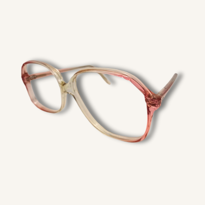 Gafas monturas vintage originales, modelo exclusivo El secreto de Adaline. Sólo 1 unidad disponible. Añade elegancia y distinción única a tu estilo.