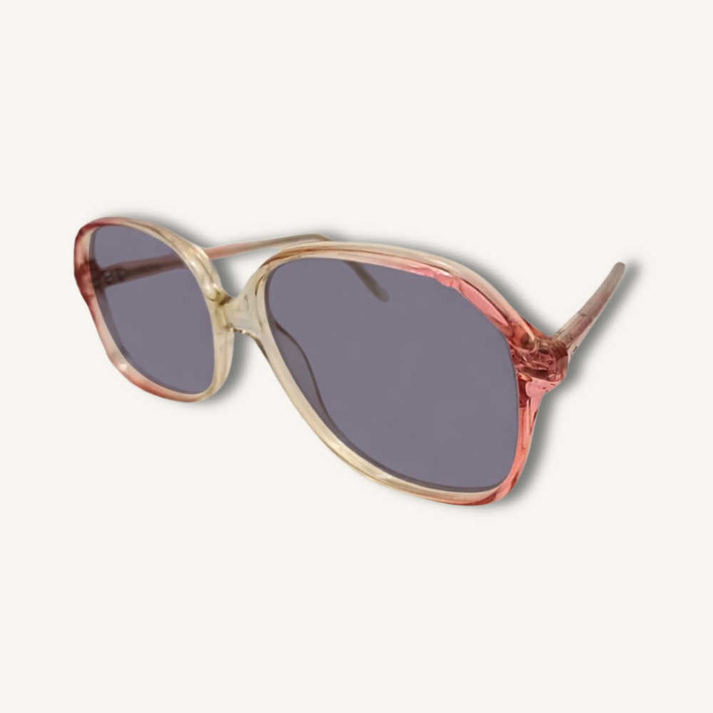 Gafas monturas vintage originales, modelo exclusivo El secreto de Adaline. Sólo 1 unidad disponible. Añade elegancia y distinción única a tu estilo.