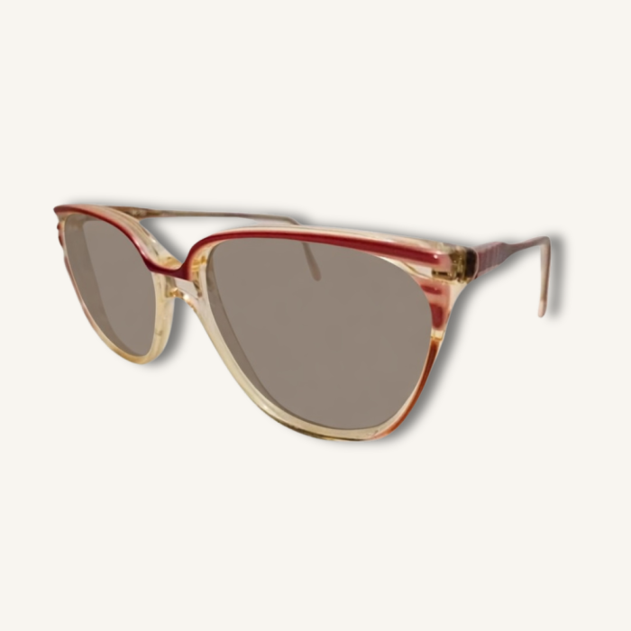 Gafas monturas vintage originales, modelo exclusivo La chica de rosa. Sólo 2 unidades disponibles. Añade elegancia y personalidad única a tu estilo.