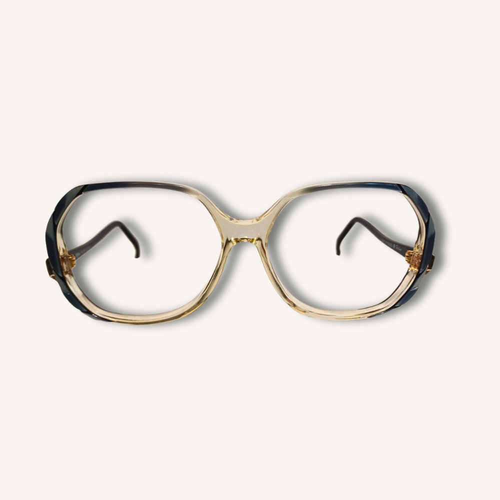 Gafas vintage La mujer del teniente francés marca BIJOU - 045 Gafas monturas vintage originales marca BIJOU France, modelo La mujer del teniente francés. Sólo 1 unidad disponible. Añade elegancia única a tu estilo.