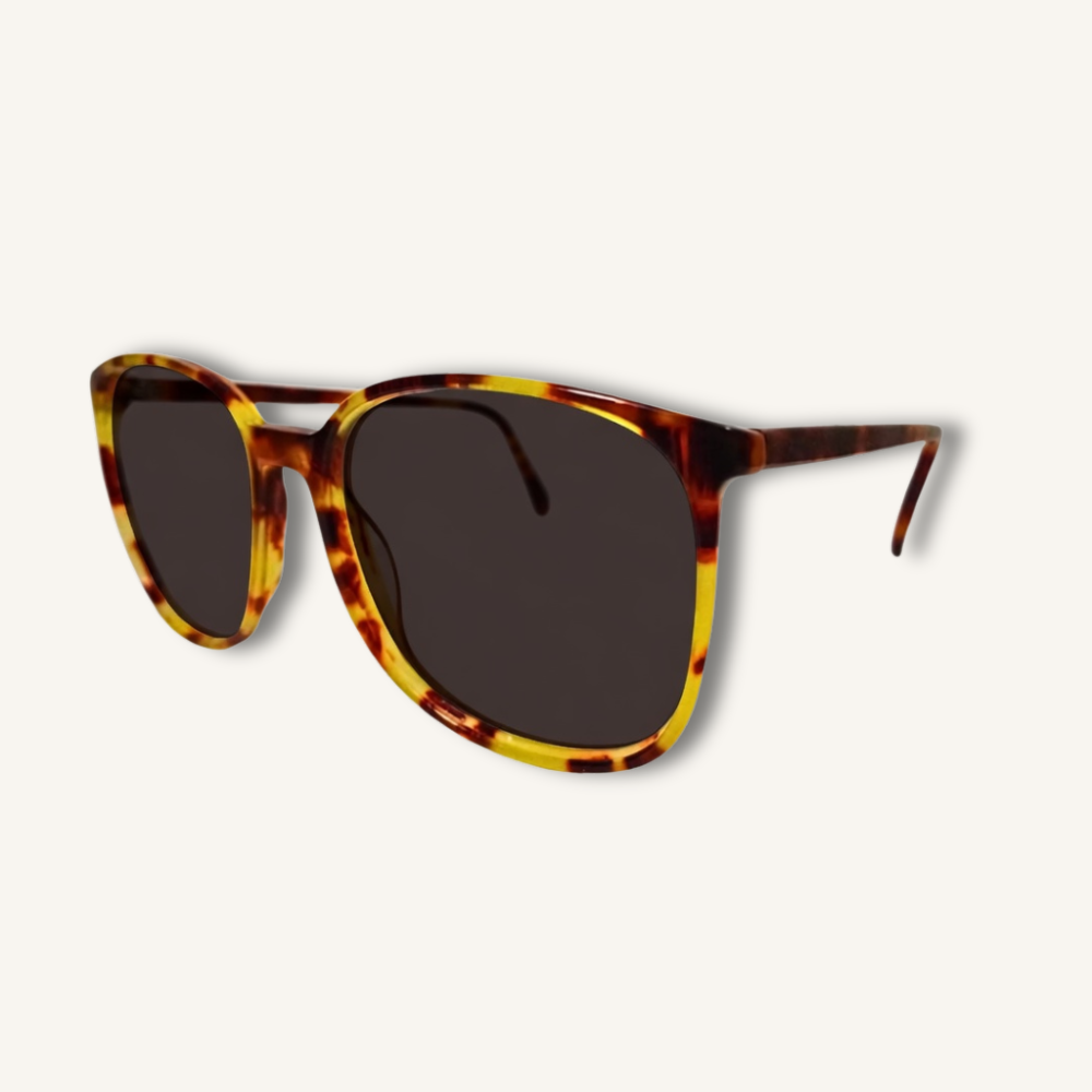 Gafas monturas vintage originales, modelo exclusivo Mogambo. Sólo 1 unidad disponible. Añade elegancia y distinción única a tu estilo.