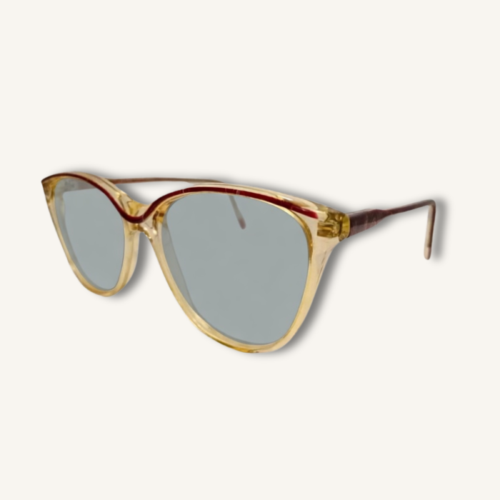Gafas monturas vintage originales, modelo exclusivo La delgada línea roja. Sólo 1 unidad disponible. Añade elegancia y distinción única a tu estilo.