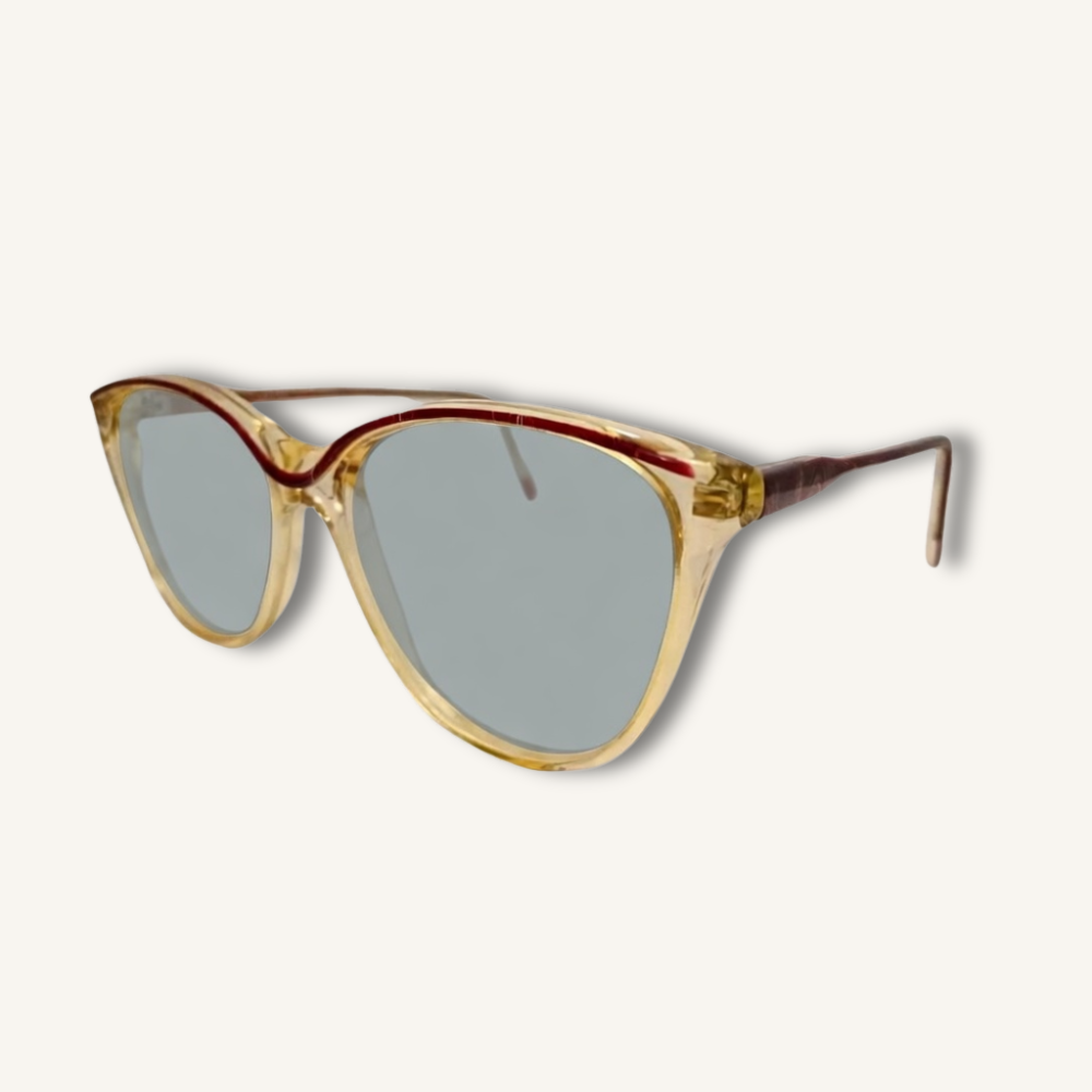 Gafas monturas vintage originales, modelo exclusivo La delgada línea roja. Sólo 1 unidad disponible. Añade elegancia y distinción única a tu estilo.