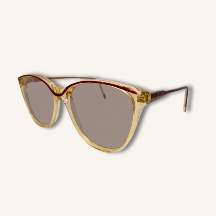 Gafas monturas vintage originales, modelo exclusivo La delgada línea roja. Sólo 1 unidad disponible. Añade elegancia y distinción única a tu estilo.