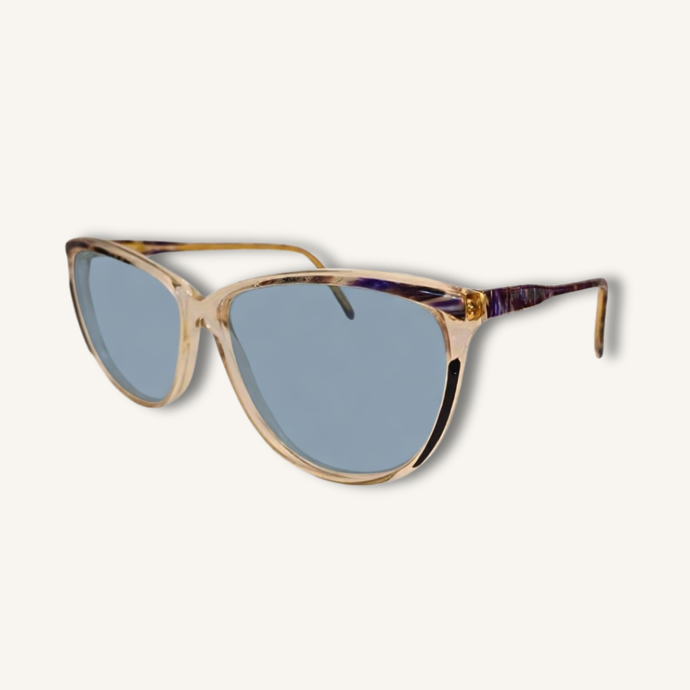 Gafas monturas vintage originales, modelo exclusivo La forma del agua. Sólo una unidad disponible. Añade elegancia y autenticidad única a tu estilo.
