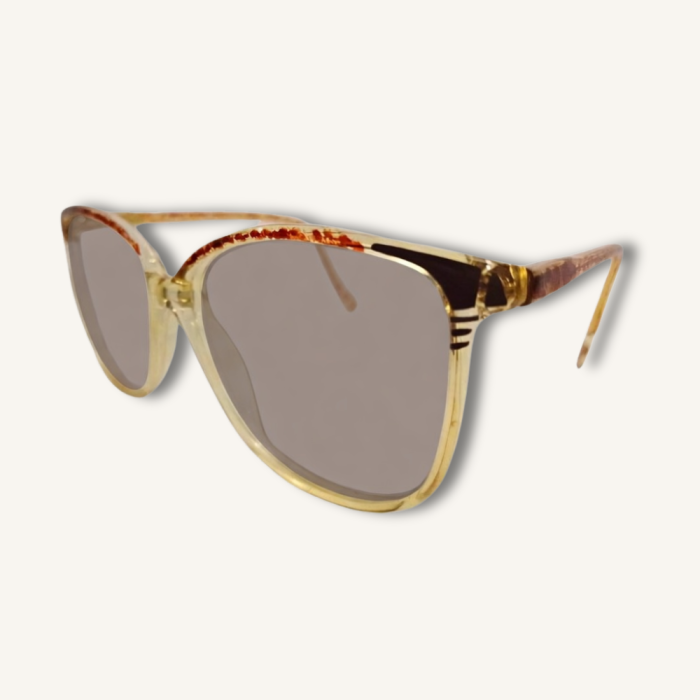 Gafas vintage La lengua de las mariposas - 252 bruma marrón Gafas monturas vintage originales, modelo exclusivo La lengua de las mariposas. Sólo 1 unidad disponible. Añade autenticidad única a tu estilo.