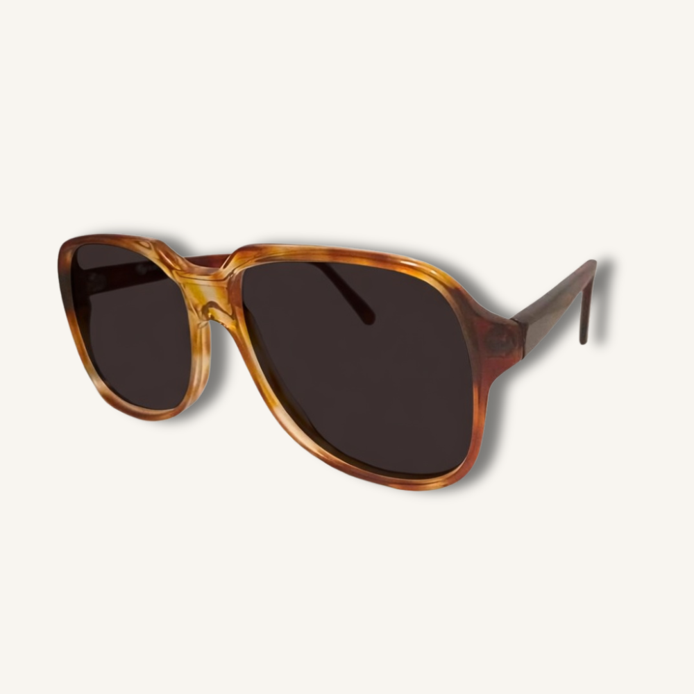 Gafas vintage Un verano en pantalones - 151 cognag marrón Gafas monturas vintage originales, modelo exclusivo Un verano en pantalones. Sólo 1 unidad disponible. Añade distinción y autenticidad única a tu estilo.